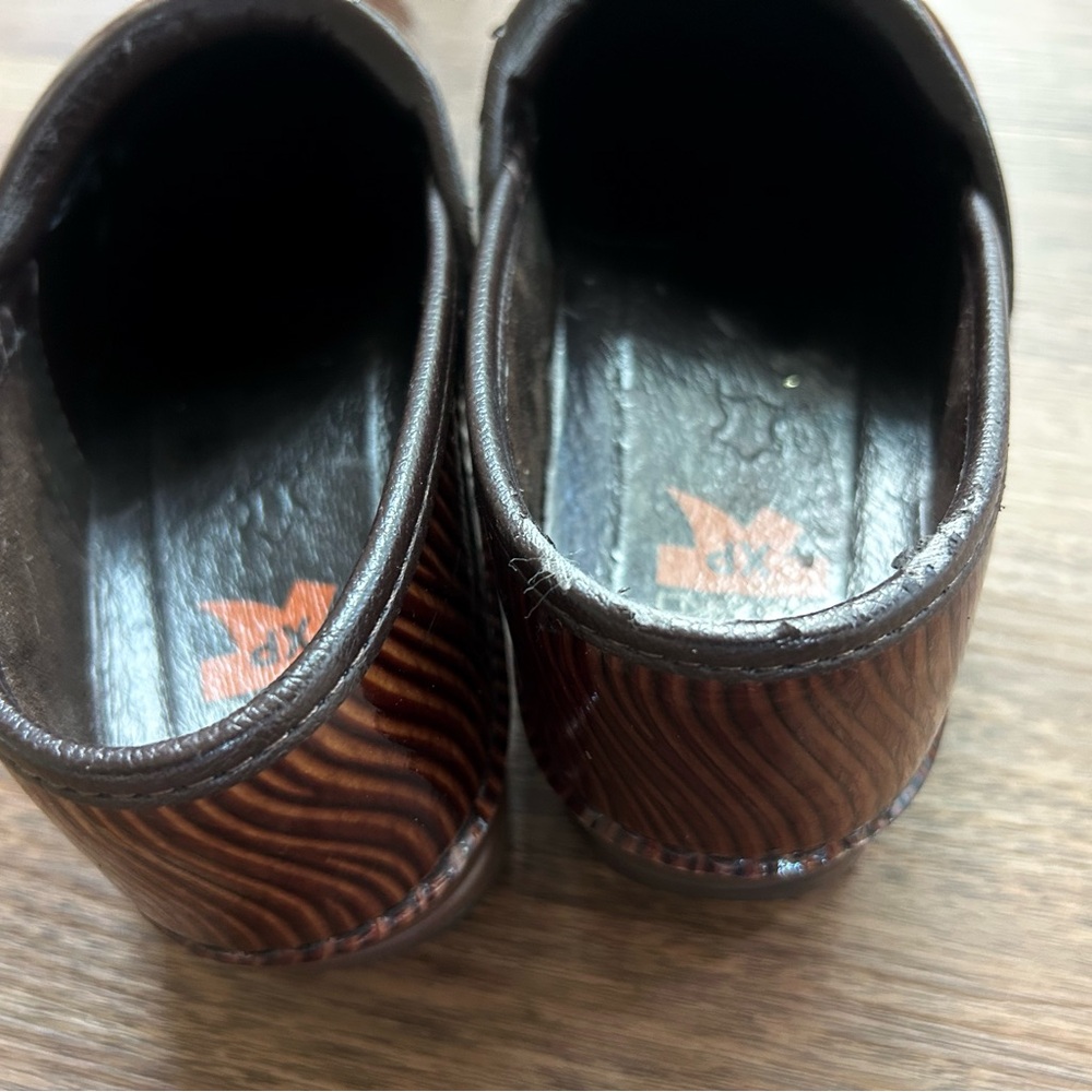 DANSKO XP Brown Patent Leather Nurse Clogs Slip Resistant Work Shoes Sz 39 / 8.5 - Picture 8 of 12